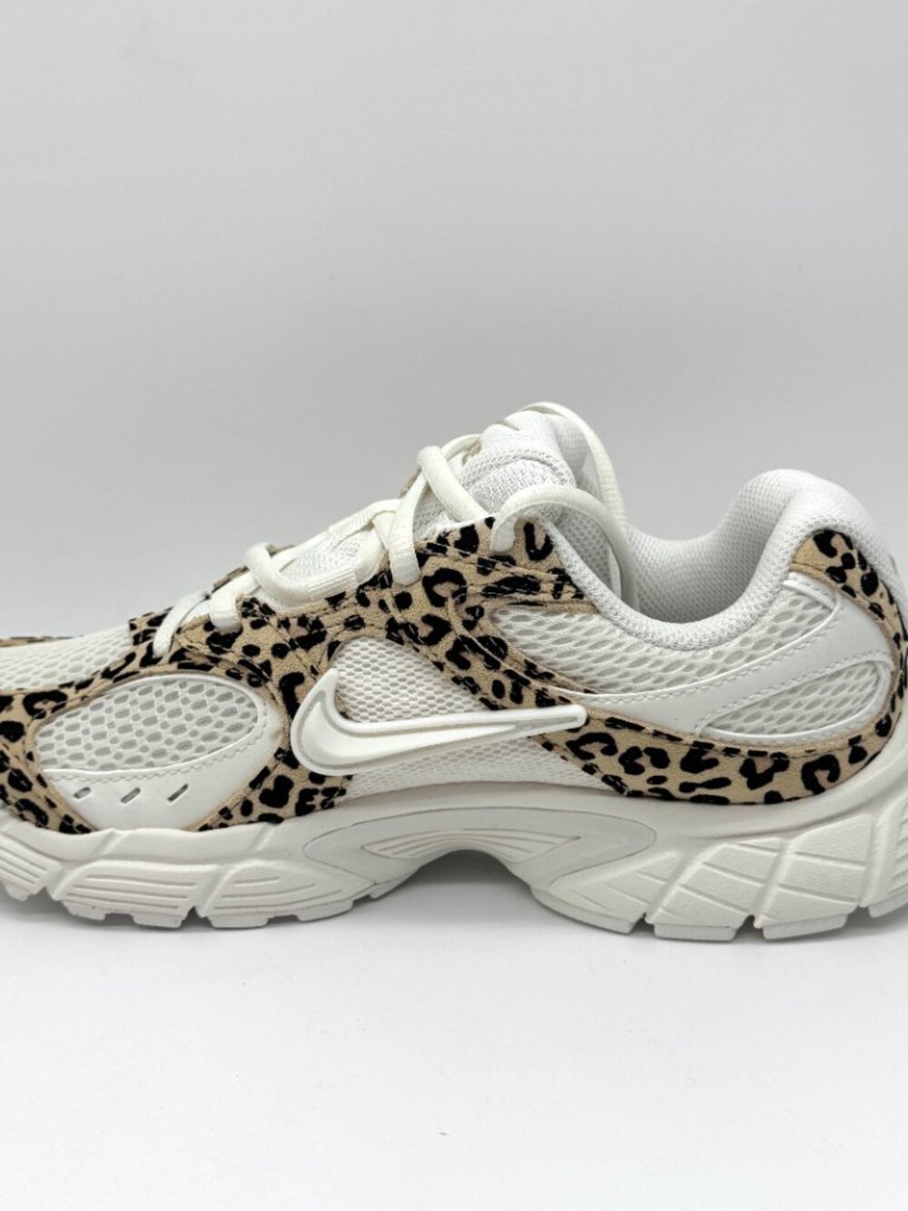 Nike Womens V5 RNR Sueded Leopard Print Shoes Sz 6.5 New IR5823-133 - Picture 6 of 11